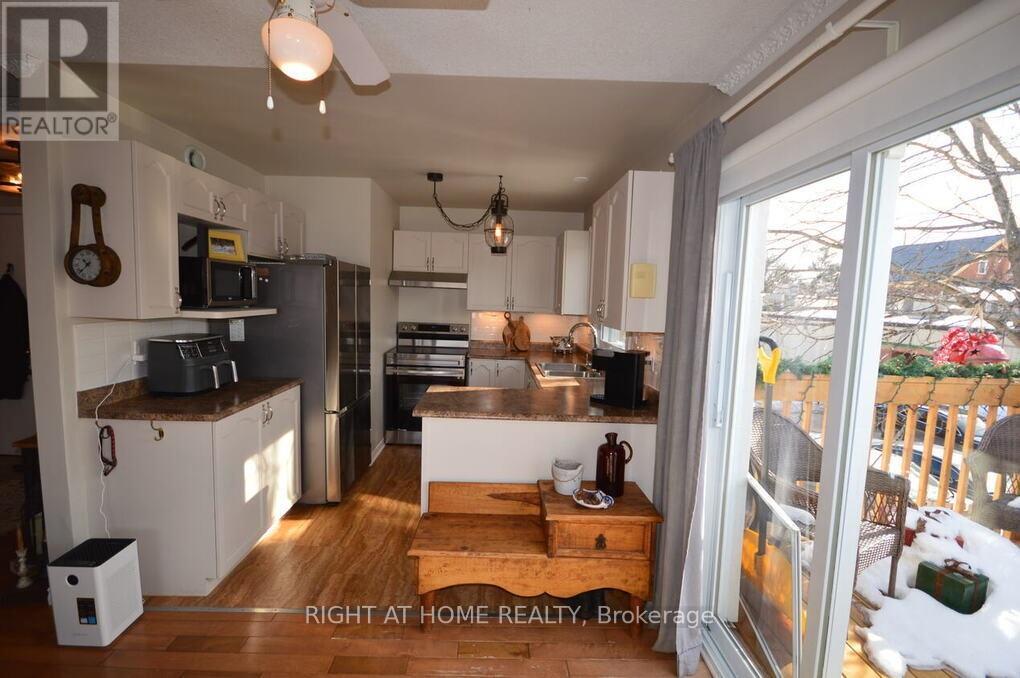 118 Wellington Street W, Merrickville-Wolford, Ontario  K0G 1N0 - Photo 15 - X12840816