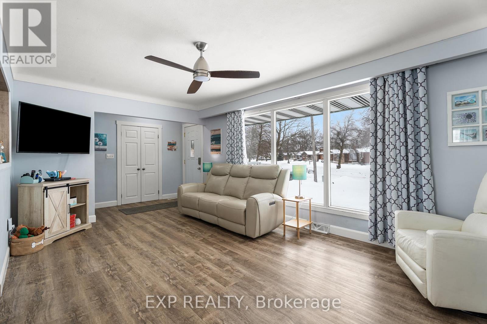 8857 Banting Avenue, Niagara Falls, Ontario  L2G 7A1 - Photo 3 - X12840782