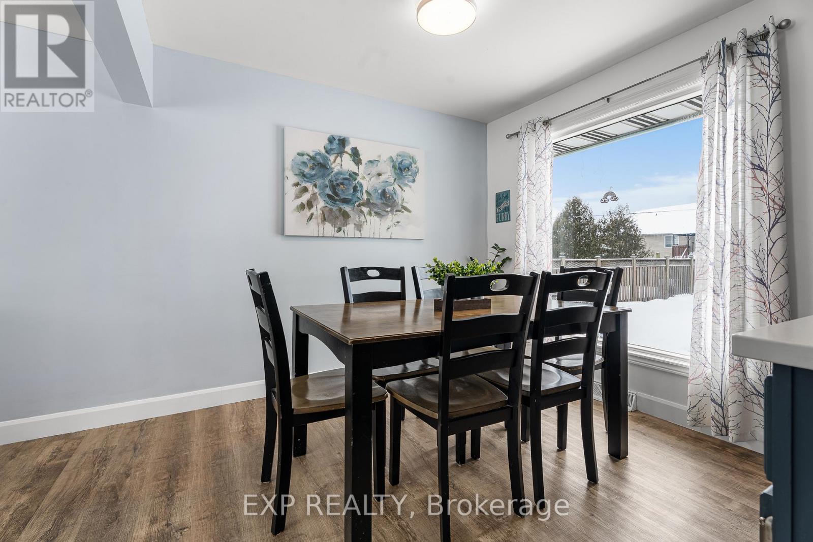 8857 Banting Avenue, Niagara Falls, Ontario  L2G 7A1 - Photo 5 - X12840782