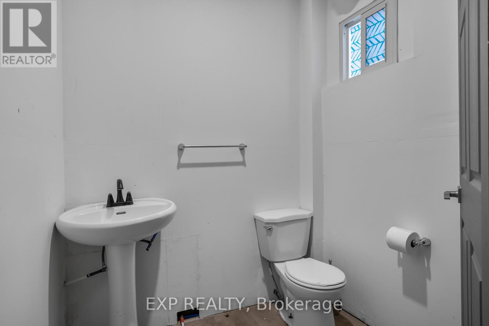 4586 Queen Street, Niagara Falls, Ontario  L2E 2L6 - Photo 6 - X12840808