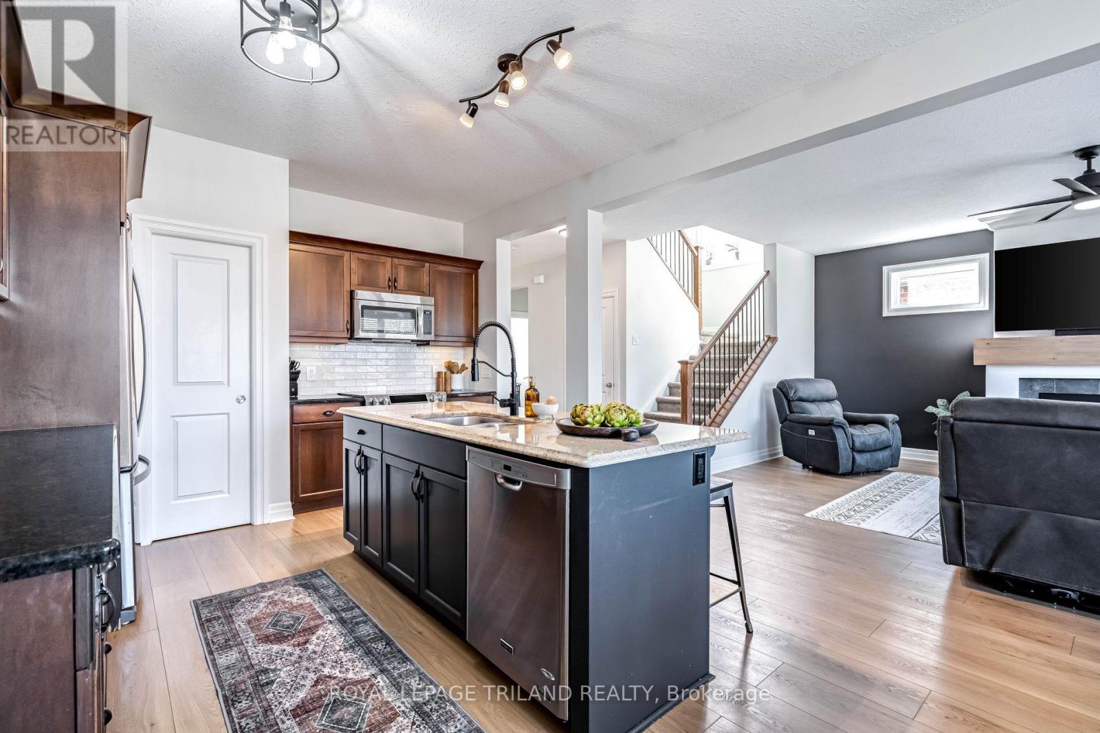 Photo 16 of 50 for 706 Bennett Crescent