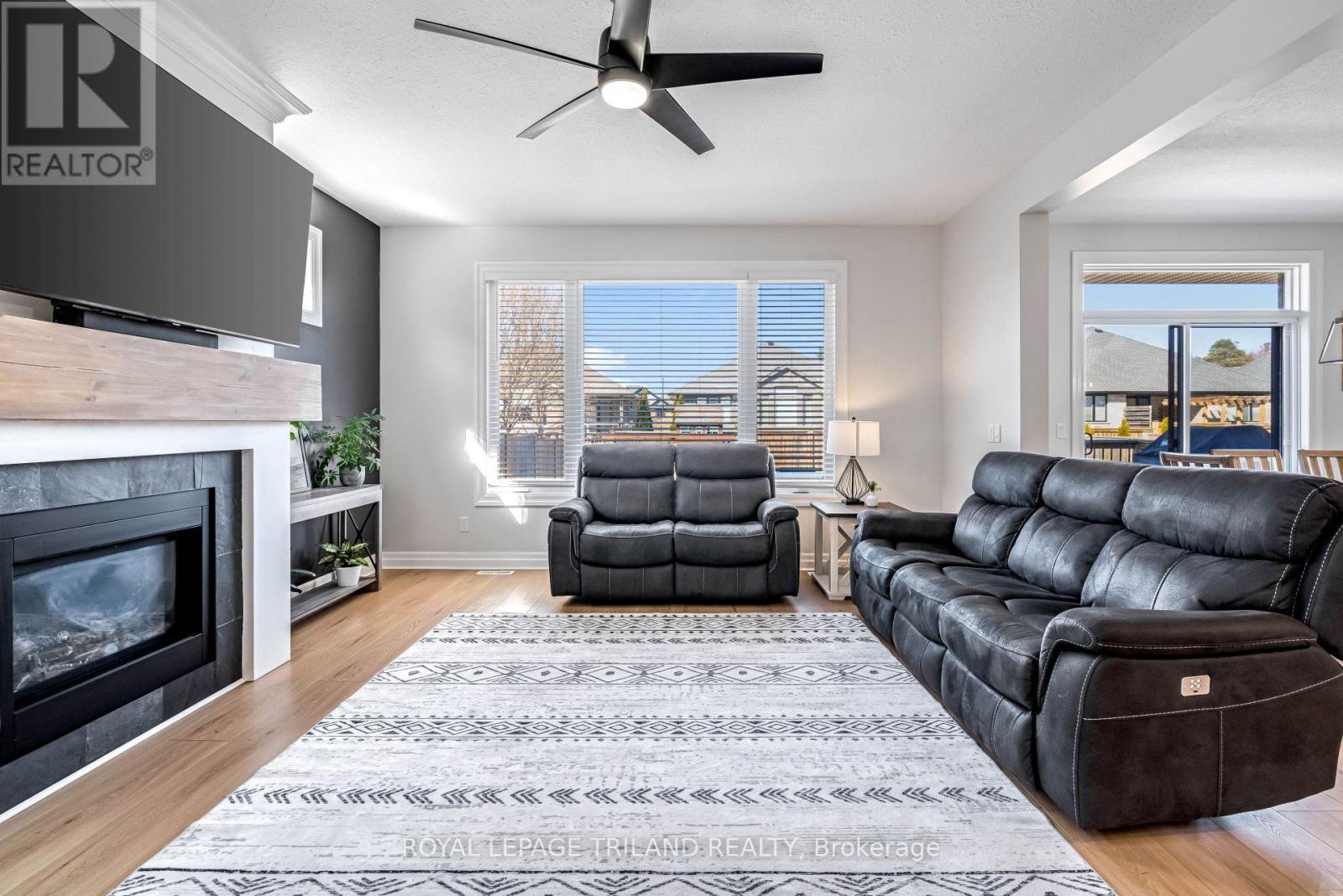 Photo 7 of 50 for 706 Bennett Crescent