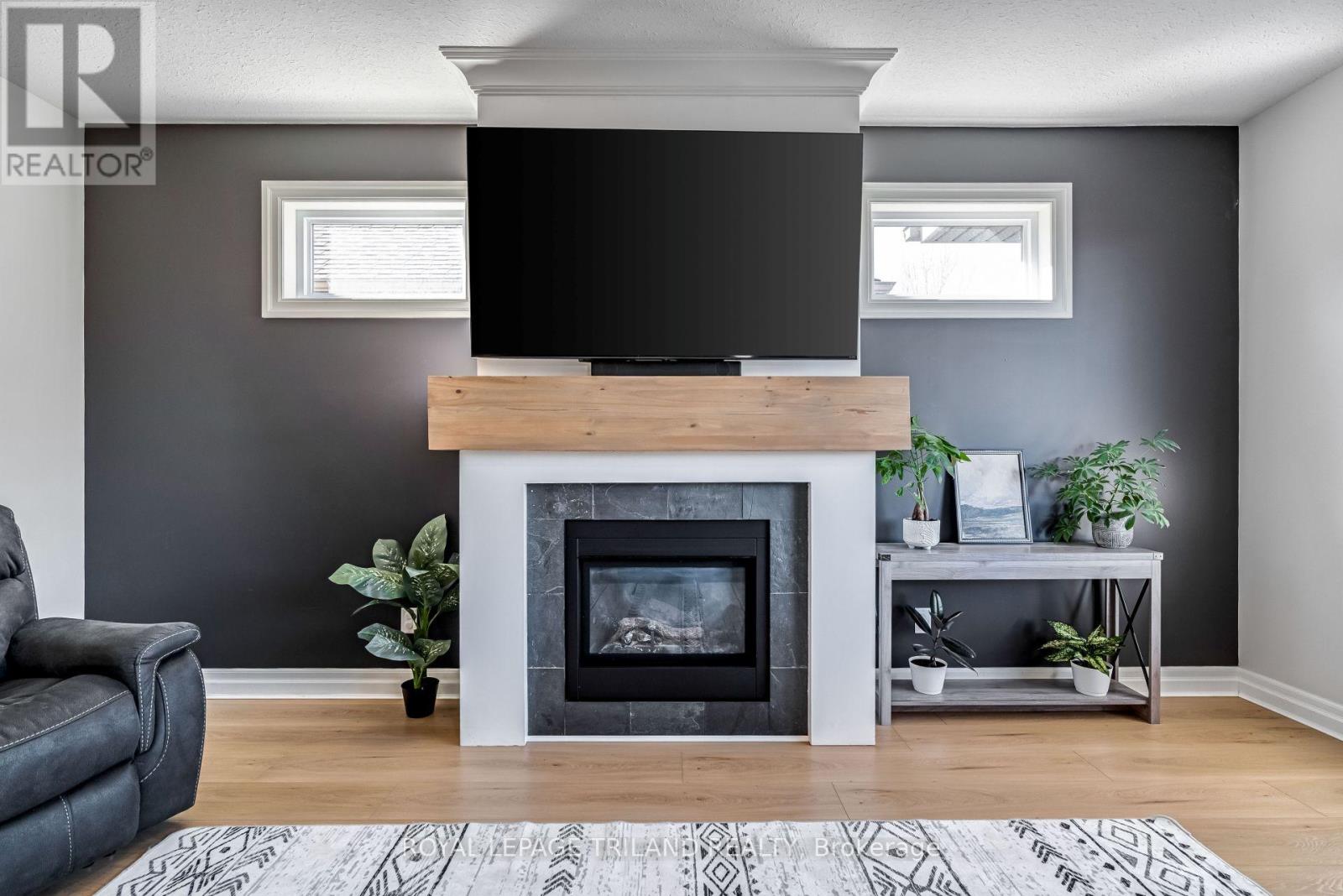 706 Bennett Crescent, Strathroy-Caradoc, Ontario  N0L 1W0 - Photo 10 - X12838618