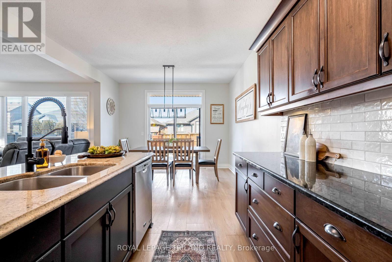 706 Bennett Crescent, Strathroy-Caradoc, Ontario  N0L 1W0 - Photo 17 - X12838618