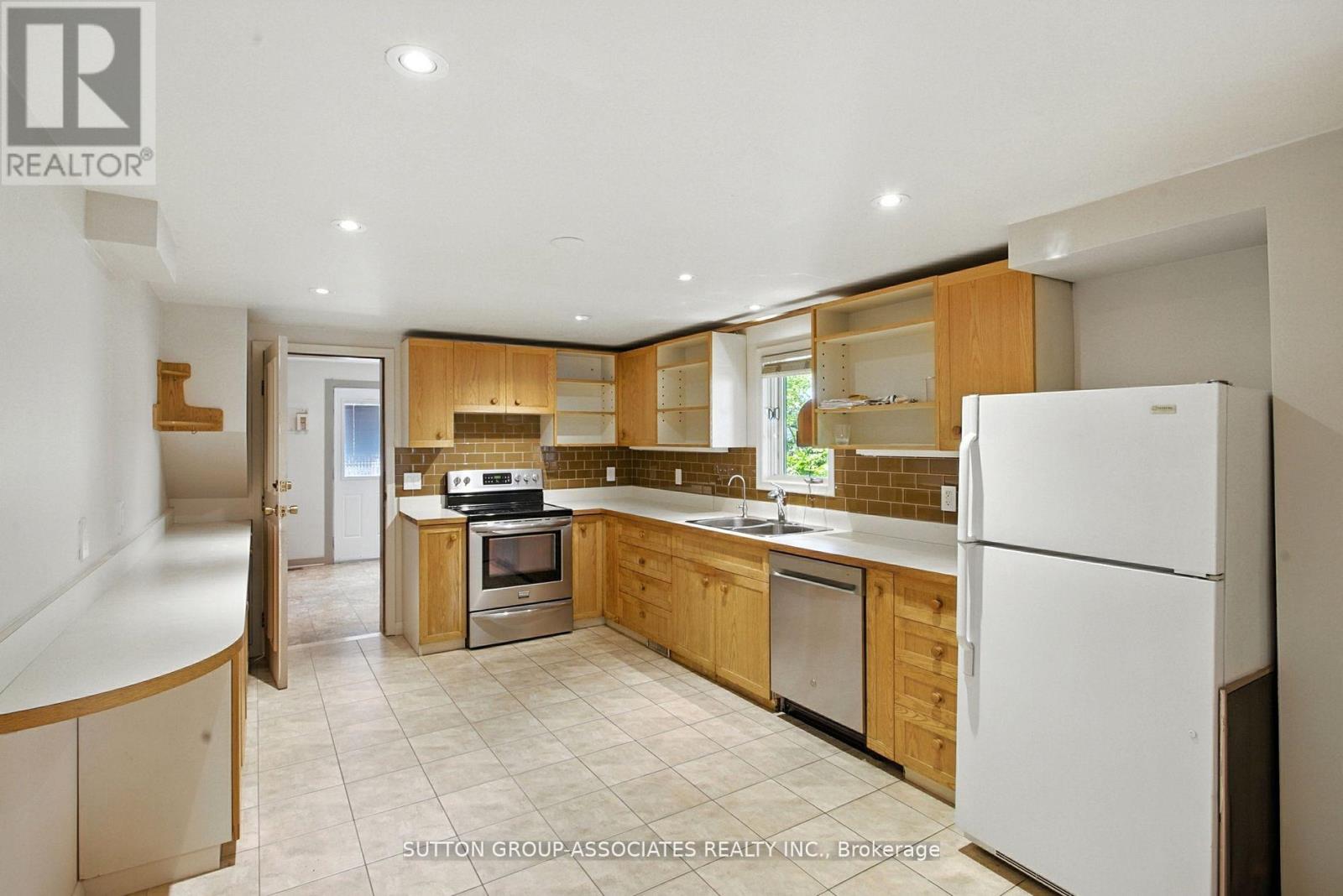 250 Robert Street, Toronto, Ontario  M5S 2K7 - Photo 10 - C12840586