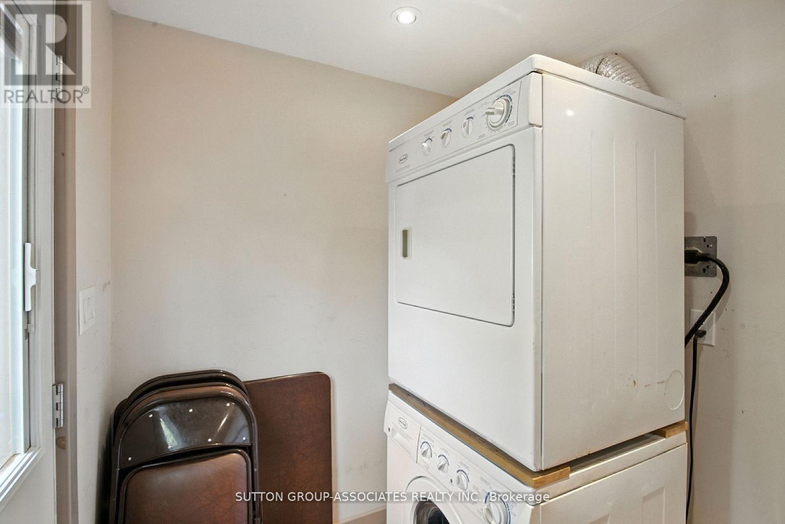 250 Robert Street, Toronto, Ontario  M5S 2K7 - Photo 14 - C12840586