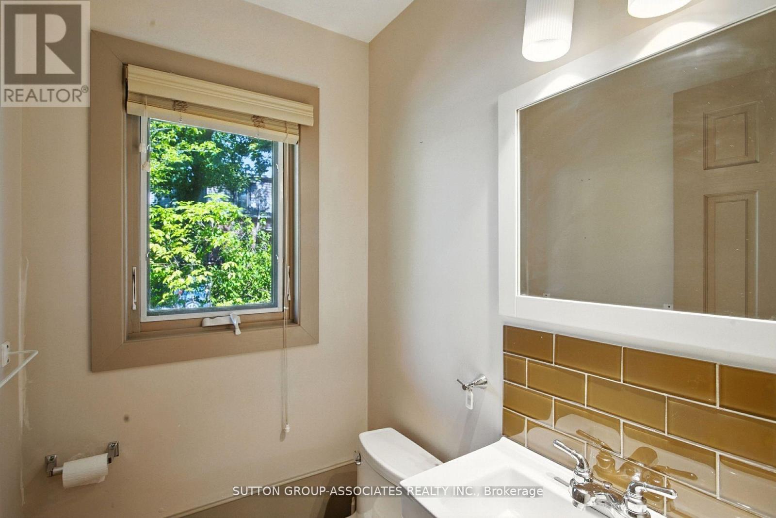 250 Robert Street, Toronto, Ontario  M5S 2K7 - Photo 15 - C12840586