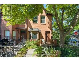 250 ROBERT STREET, Toronto, Ontario