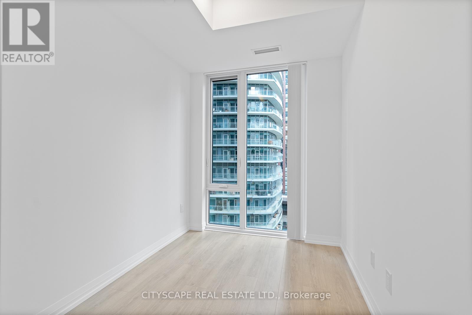 2009 - 8 Widmer Street, Toronto, Ontario  M5V 0W6 - Photo 14 - C12840634