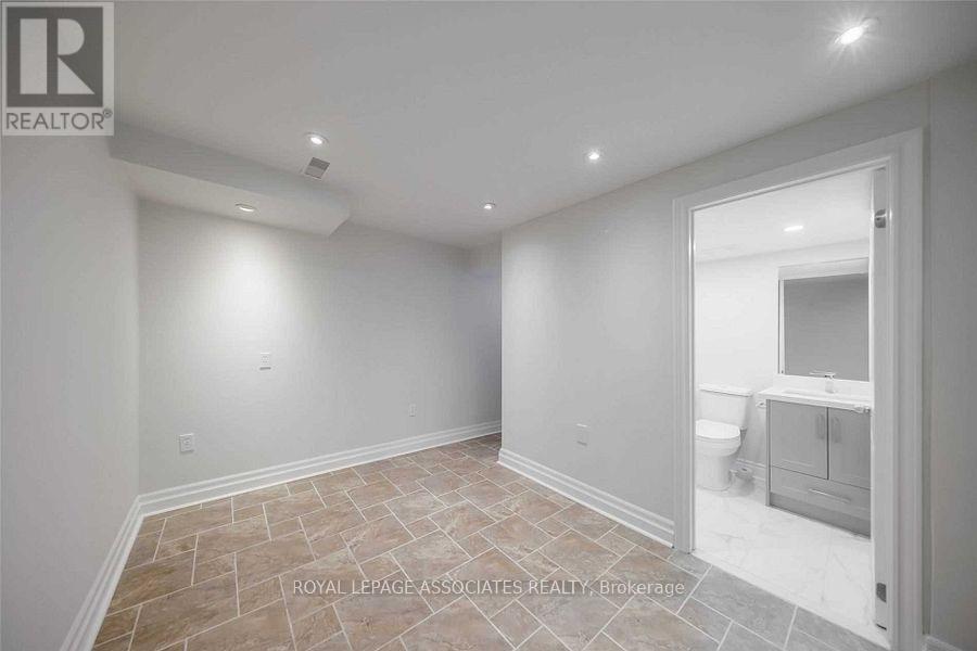 Bsmt - 33 Talbotshire Street, Ajax, Ontario  L1S 0A6 - Photo 4 - E12840728