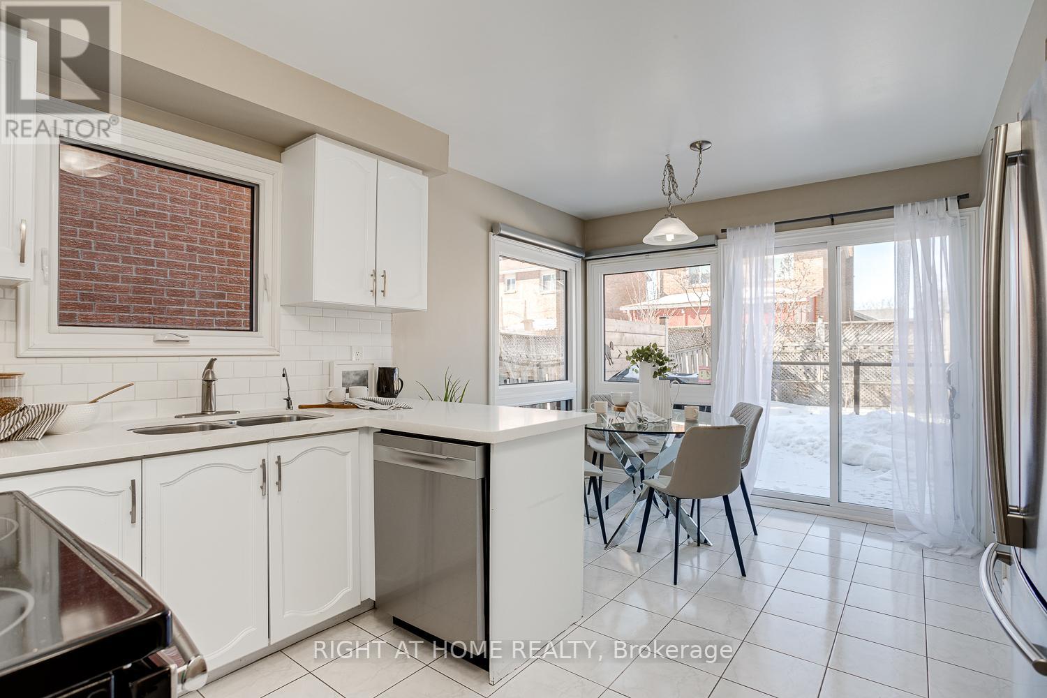 606 Chiron Crescent, Pickering, Ontario  L1V 4T5 - Photo 10 - E12840746