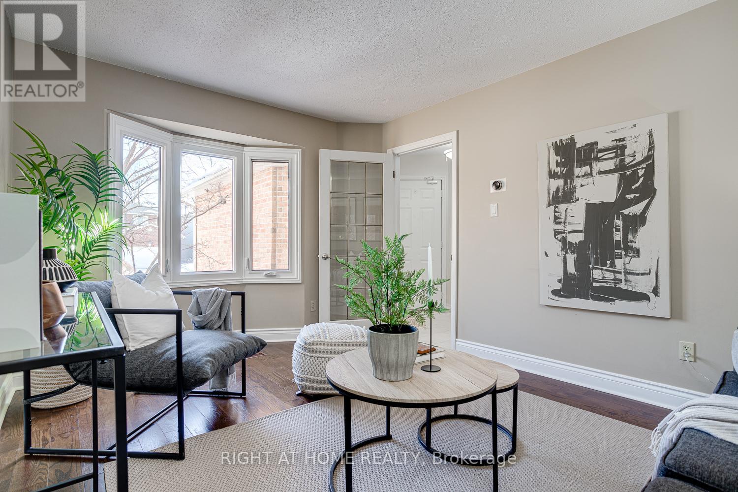 606 Chiron Crescent, Pickering, Ontario  L1V 4T5 - Photo 6 - E12840746