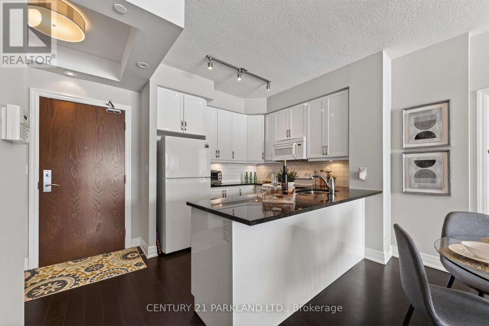 207 - 111 Civic Square Gate, Aurora, Ontario  L4G 0S6 - Photo 5 - N12840644