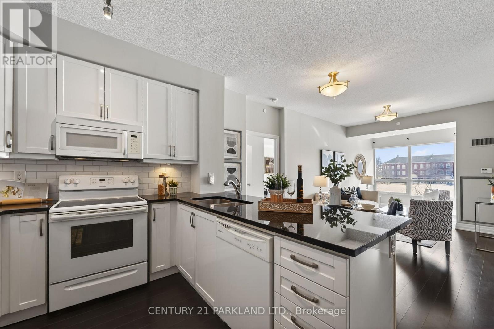 207 - 111 Civic Square Gate, Aurora, Ontario  L4G 0S6 - Photo 6 - N12840644