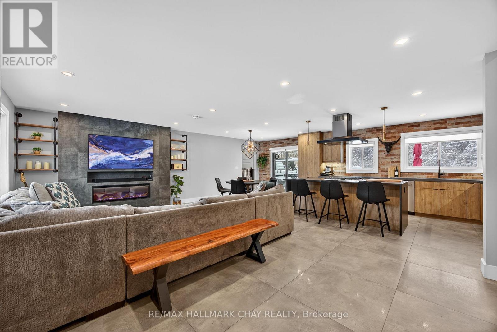 1386 Gilford Road, Innisfil, Ontario L0L 1R0 - Photo 4 - N12840700