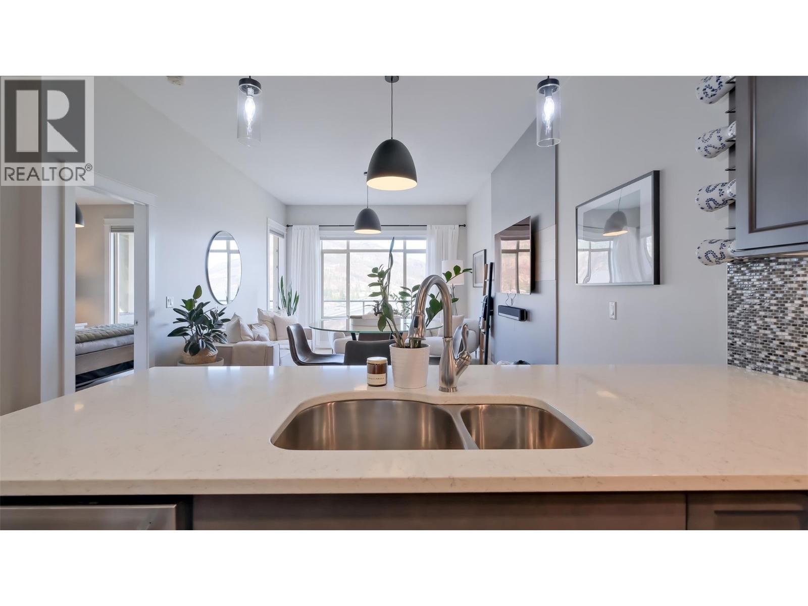 1786 Viewpoint Drive, Kelowna, British Columbia  V1Z 4E1 - Photo 5 - 10376704