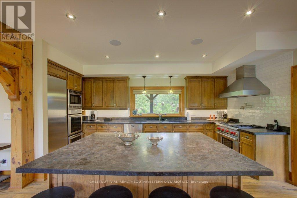 8429 Poplar Side Road, Clearview, Ontario  L9Y 3Y9 - Photo 12 - S12840642