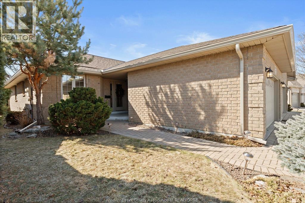 1077 Hacienda Way, Windsor, Ontario  N9G 2T7 - Photo 3 - 26004467