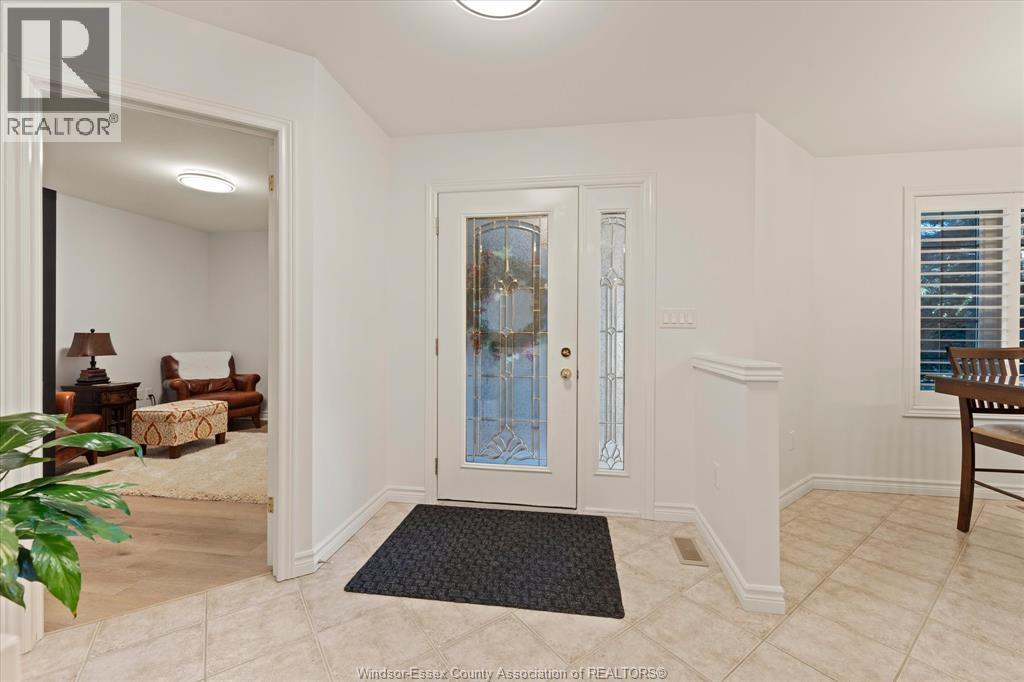 1077 Hacienda Way, Windsor, Ontario  N9G 2T7 - Photo 6 - 26004467