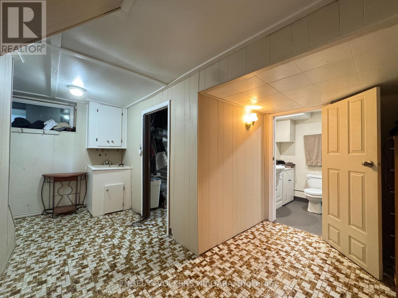 61 Hamilton Street E, St. Catharines, Ontario  L2S 1K8 - Photo 34 - X12665886