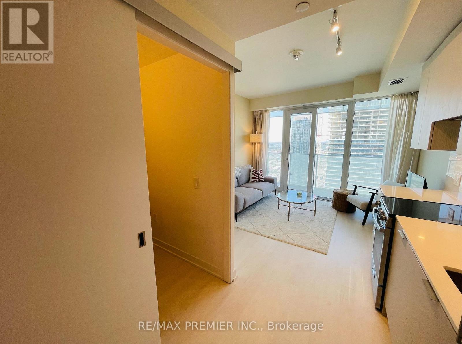 3407 - 3900 Confederation Parkway, Mississauga, Ontario  L5B 0M3 - Photo 17 - W12840638