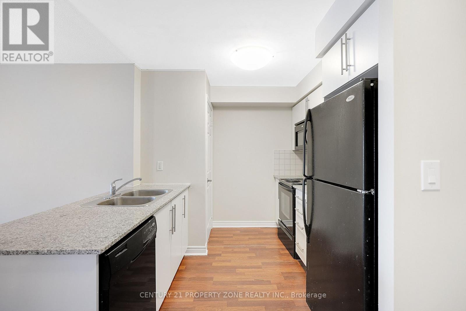 1703 - 310 Burnhamthorpe Road W, Mississauga, Ontario  L5B 4P9 - Photo 12 - W12840704