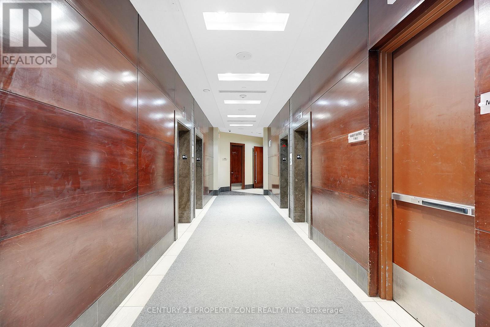 1703 - 310 Burnhamthorpe Road W, Mississauga, Ontario  L5B 4P9 - Photo 6 - W12840704