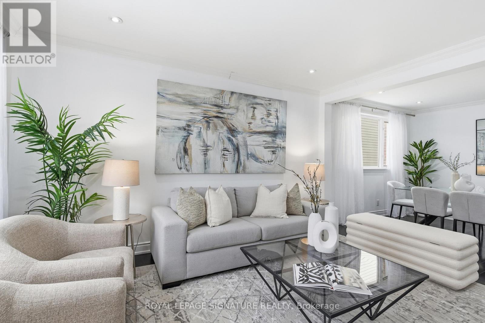 26 Guest Street, Brampton, Ontario  L6W 1T8 - Photo 4 - W12840710