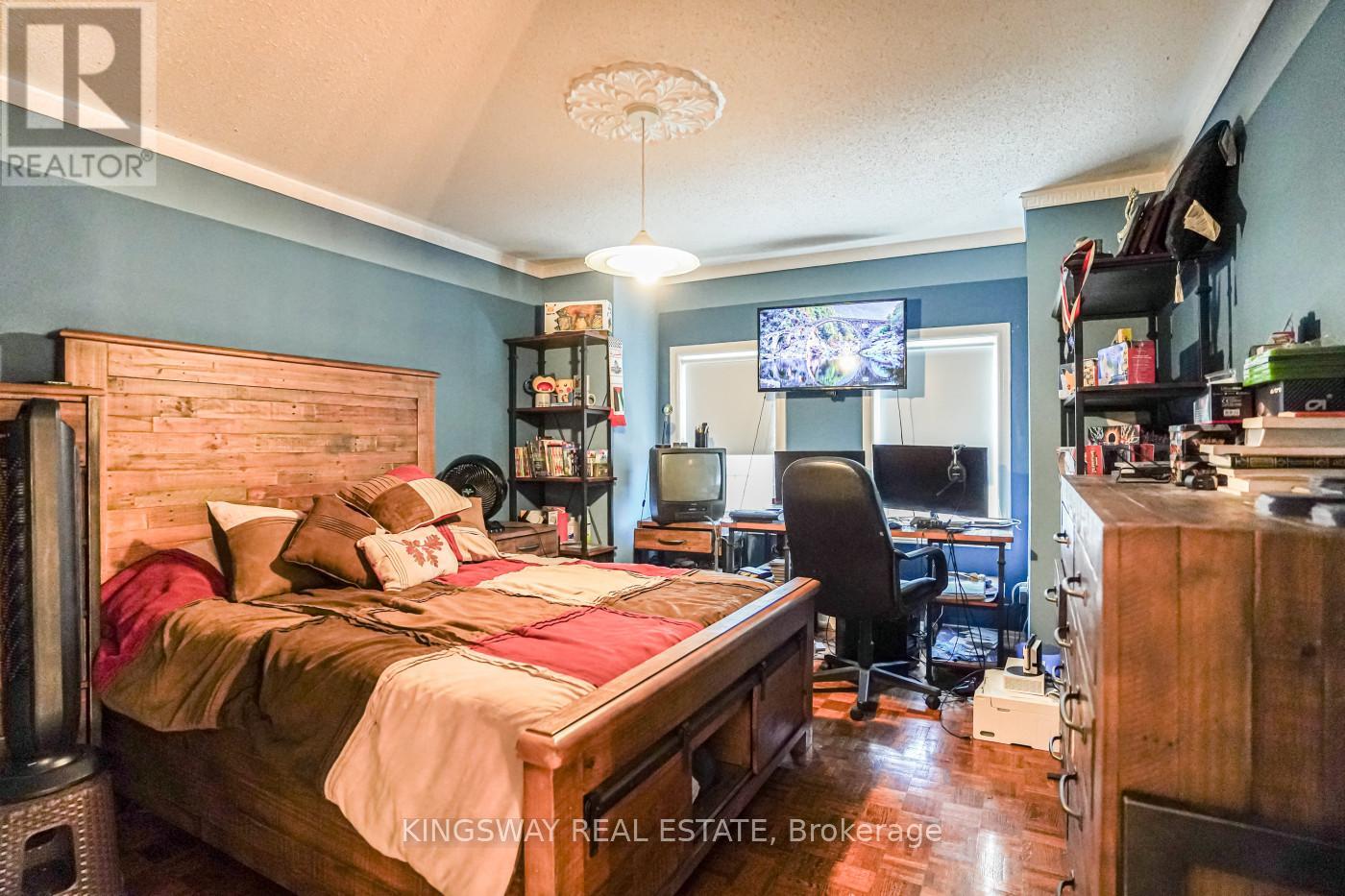 5969 Rayshaw Court, Mississauga, Ontario  L5M 2P4 - Photo 28 - W12840734