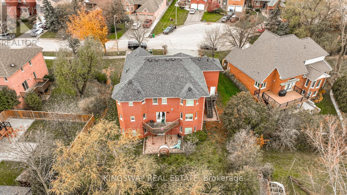 5969 Rayshaw Court, Mississauga, Ontario  L5M 2P4 - Photo 39 - W12840734