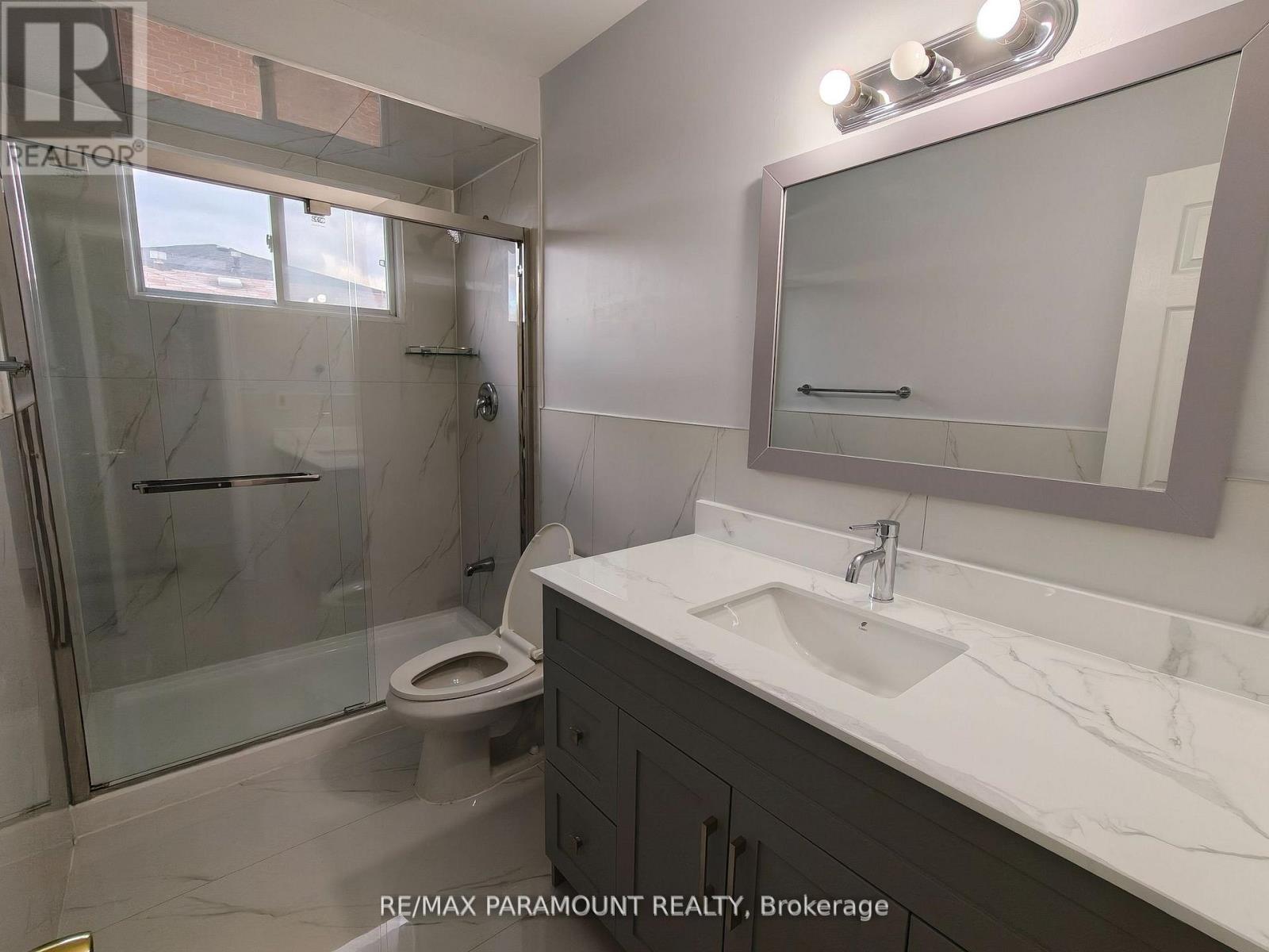 Upper - 3447 Monica Drive, Mississauga, Ontario  L4T 3E6 - Photo 20 - W12840778