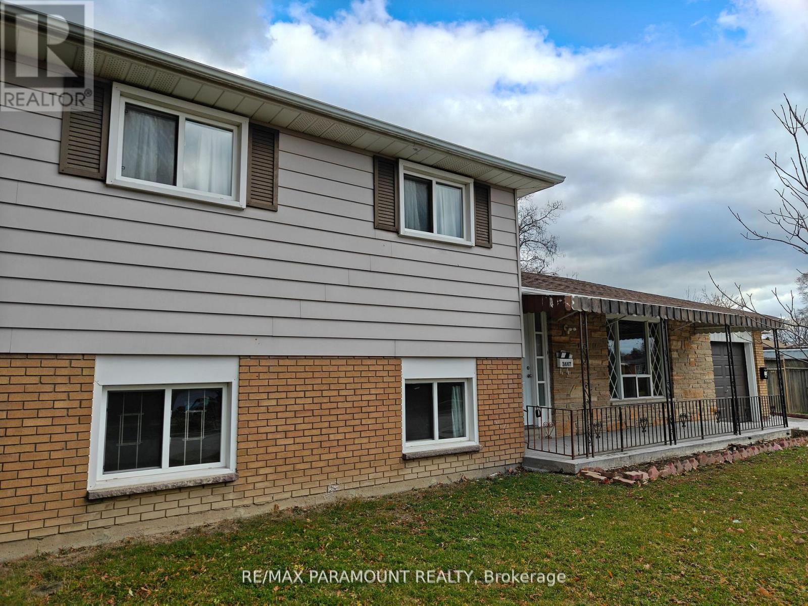 Upper - 3447 Monica Drive, Mississauga, Ontario  L4T 3E6 - Photo 28 - W12840778