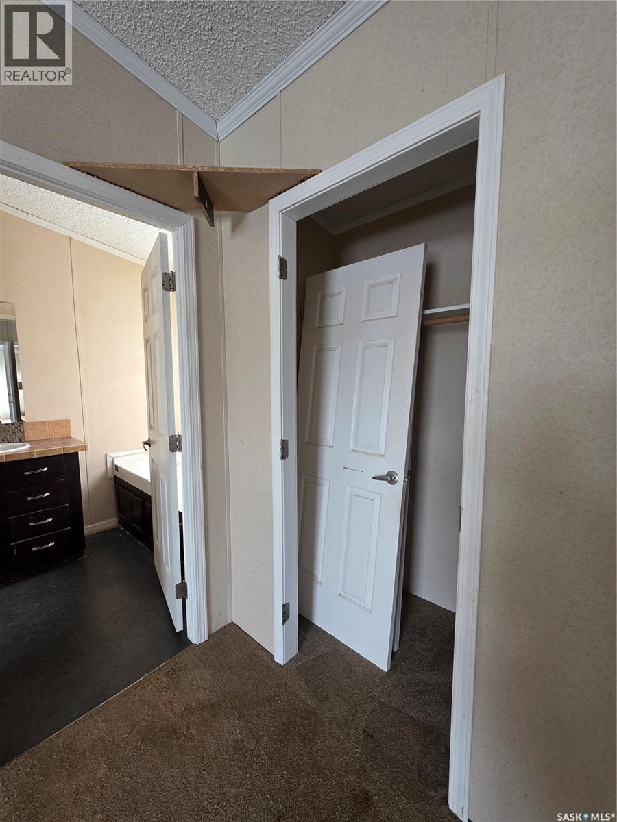 10 2004 Alice Road, Estevan, Saskatchewan  S4A 3A7 - Photo 21 - SK029618