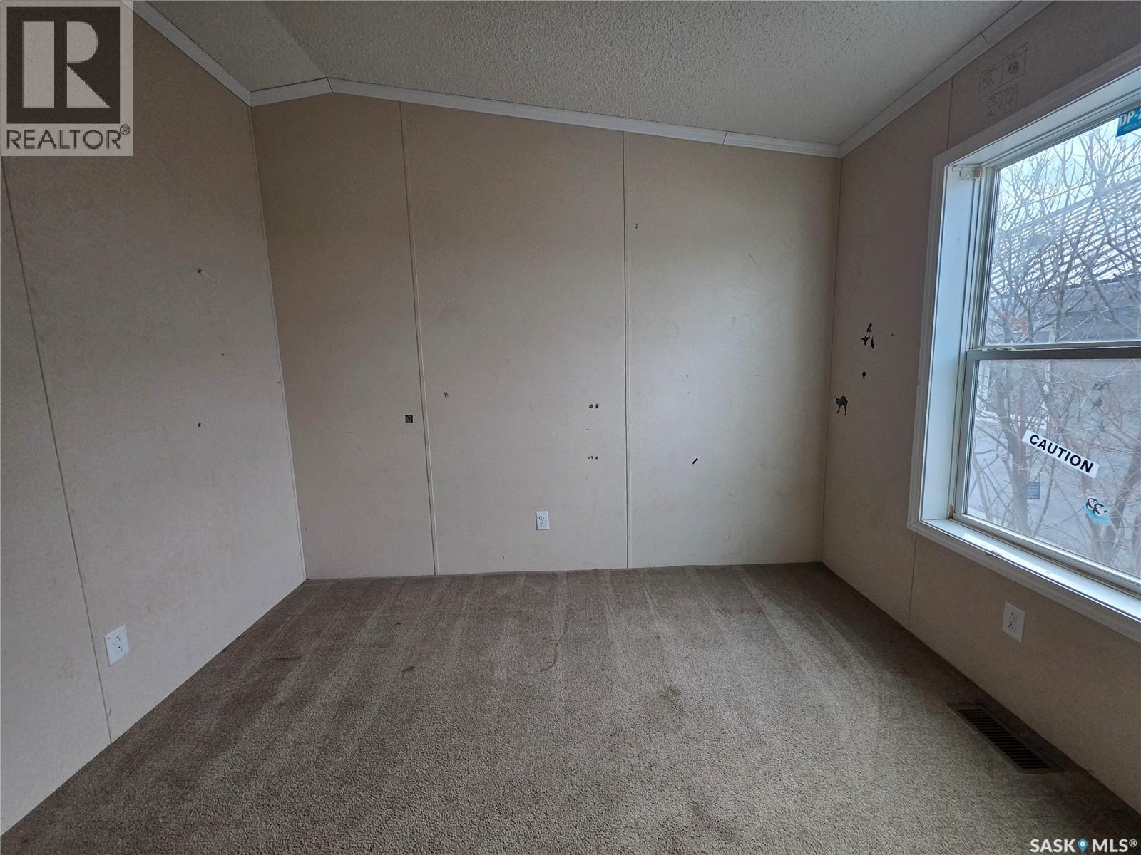 10 2004 Alice Road, Estevan, Saskatchewan  S4A 3A7 - Photo 32 - SK029618