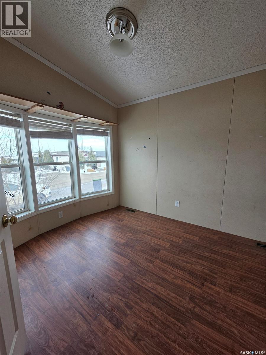 10 2004 Alice Road, Estevan, Saskatchewan  S4A 3A7 - Photo 37 - SK029618