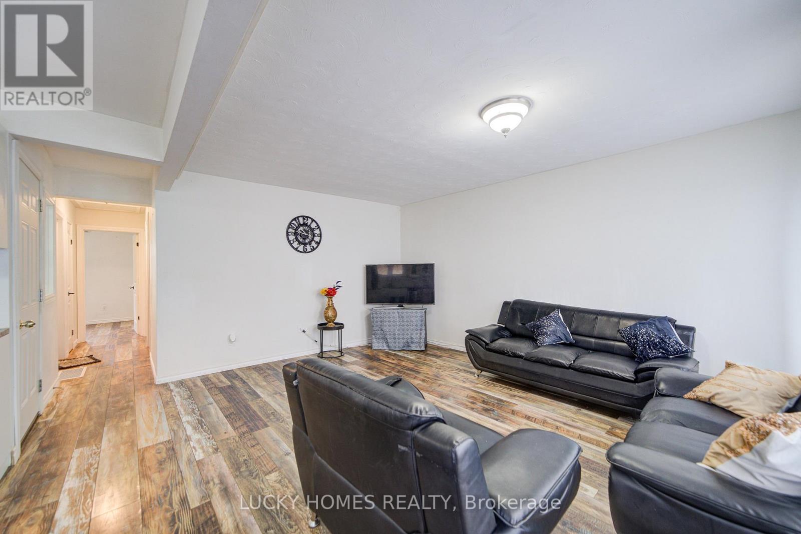 711 Otonabee Drive E, Peterborough, Ontario  M1B 6B2 - Photo 22 - X12840606