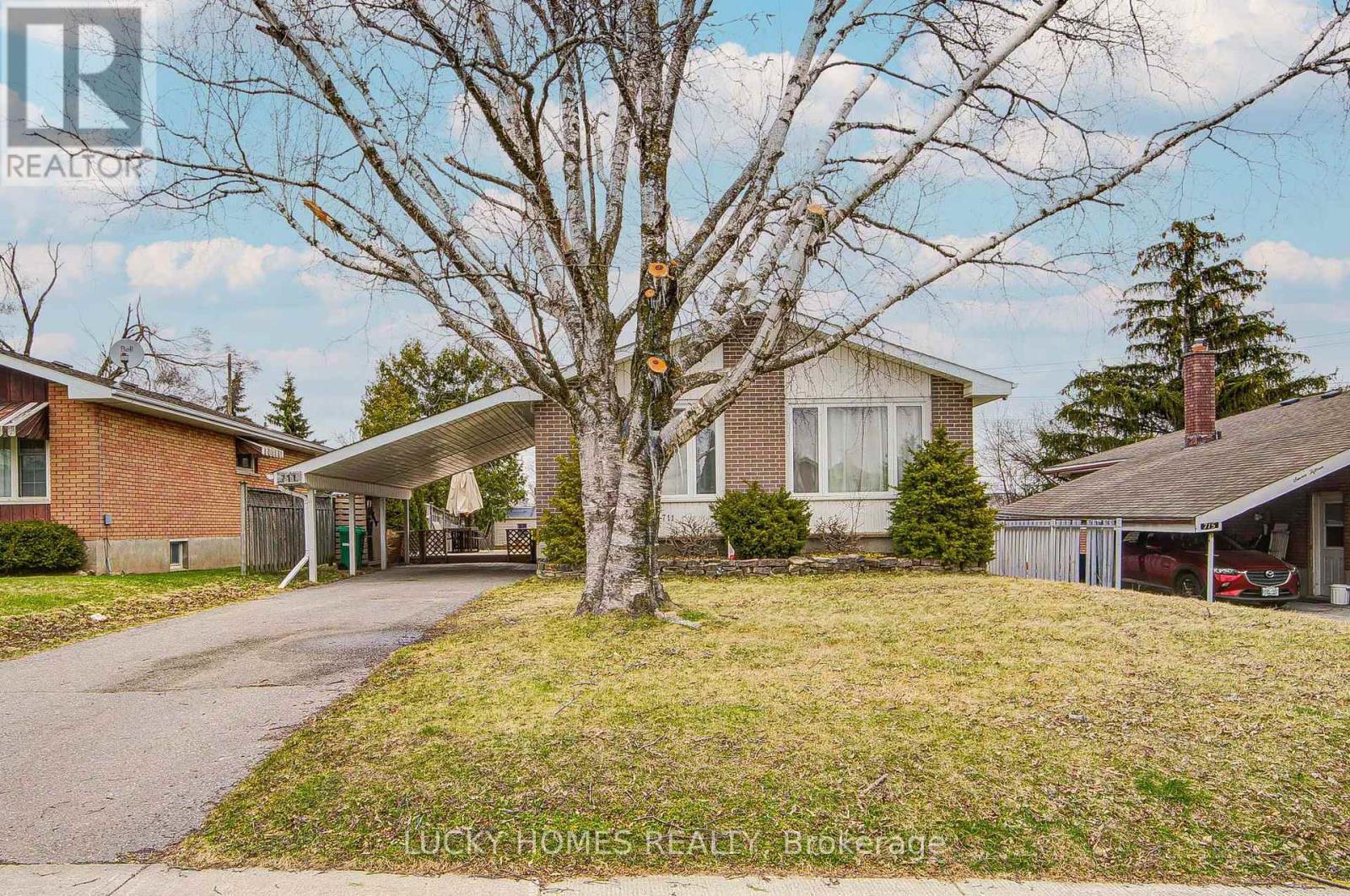 711 Otonabee Drive E, Peterborough, Ontario  M1B 6B2 - Photo 4 - X12840606