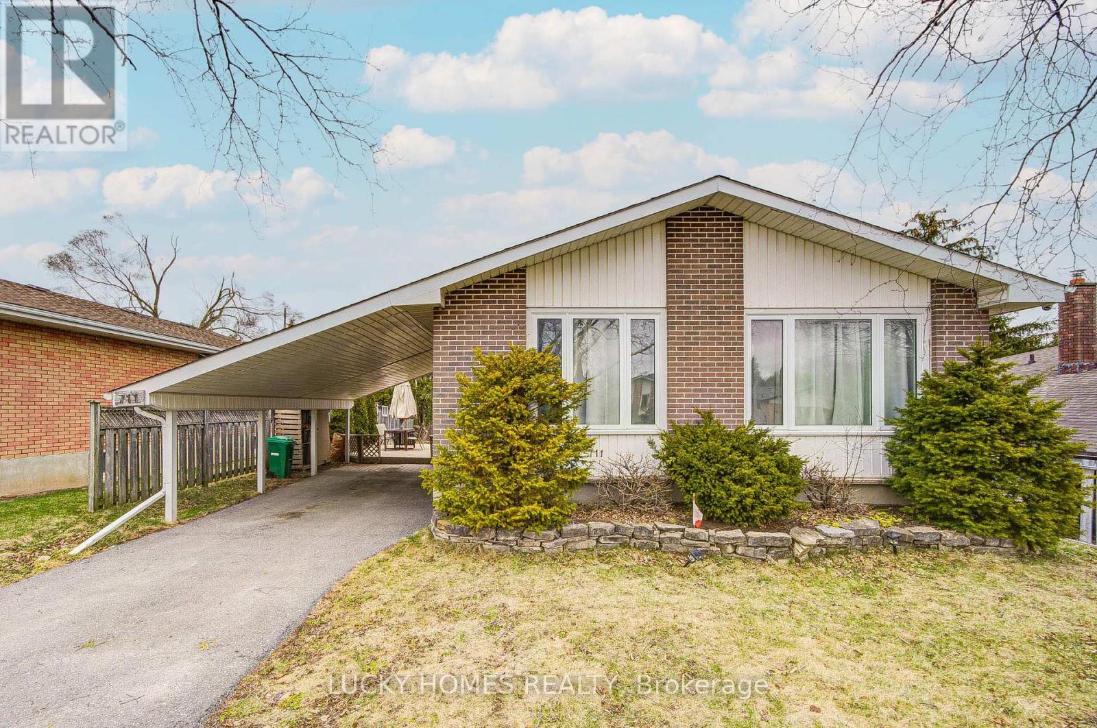 711 Otonabee Drive E, Peterborough, Ontario  M1B 6B2 - Photo 5 - X12840606