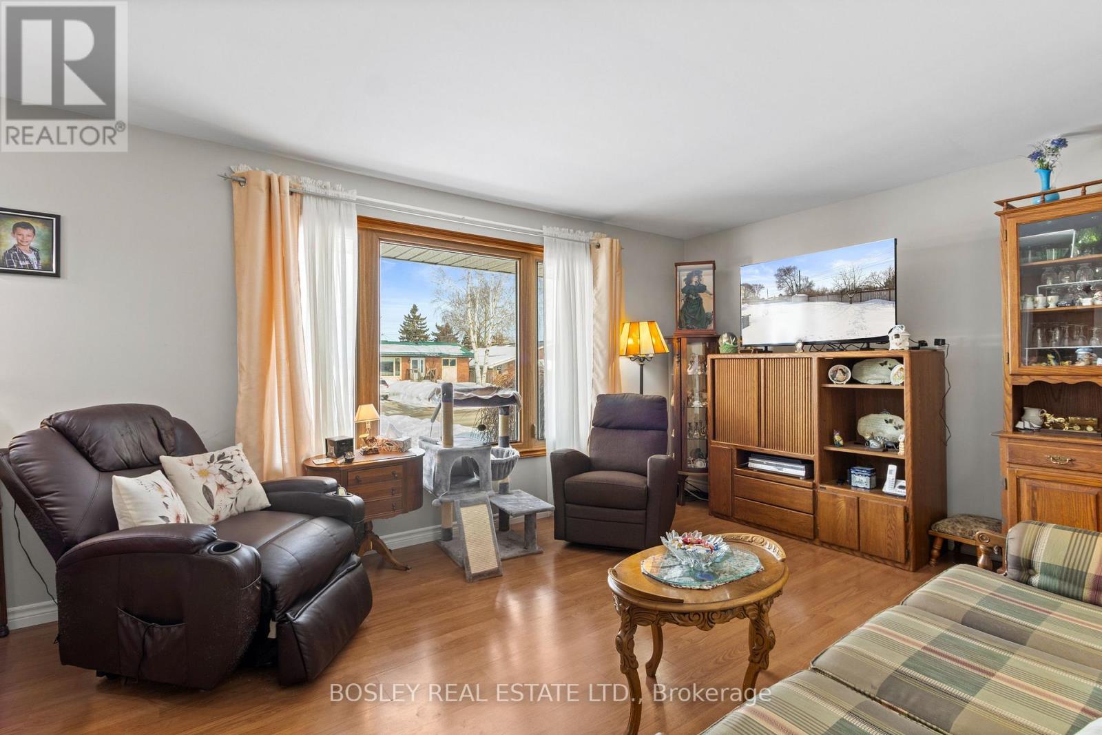 509 14th Street, Hanover, Ontario  N4N 1Z8 - Photo 9 - X12840612