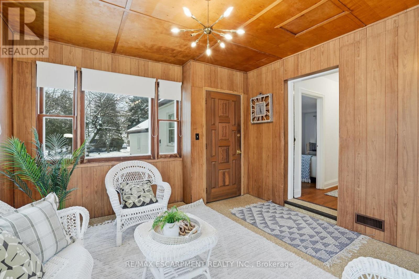 170 Dufferin Street, Hamilton, Ontario  L8S 3N5 - Photo 5 - X12840646