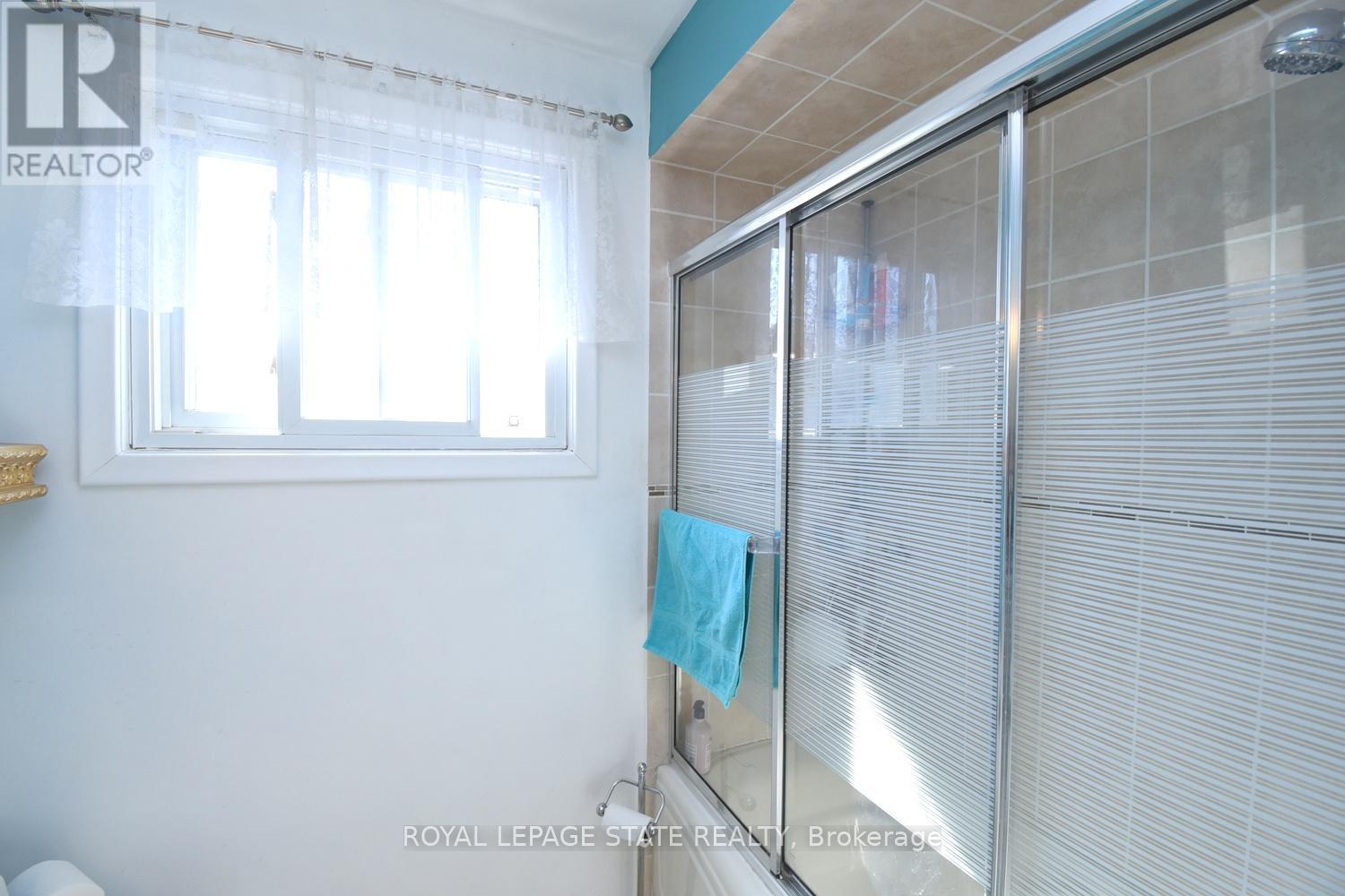 158 Clifton Downs Road, Hamilton, Ontario  L9C 2P6 - Photo 23 - X12840664