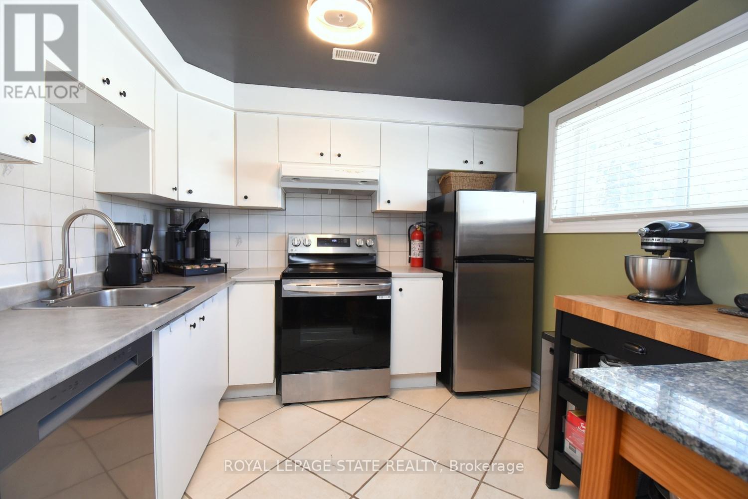 158 Clifton Downs Road, Hamilton, Ontario  L9C 2P6 - Photo 28 - X12840664