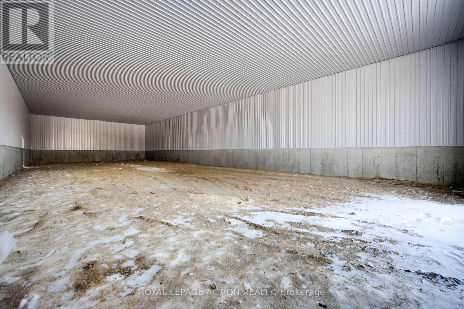 77 Railway Street W, Blandford-Blenheim, Ontario  N0J 1V0 - Photo 4 - X12840856