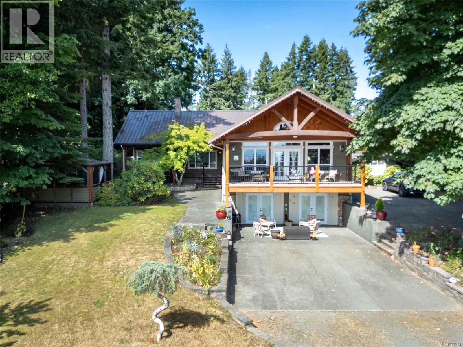 8947 Clarkson Ave, Black Creek, British Columbia