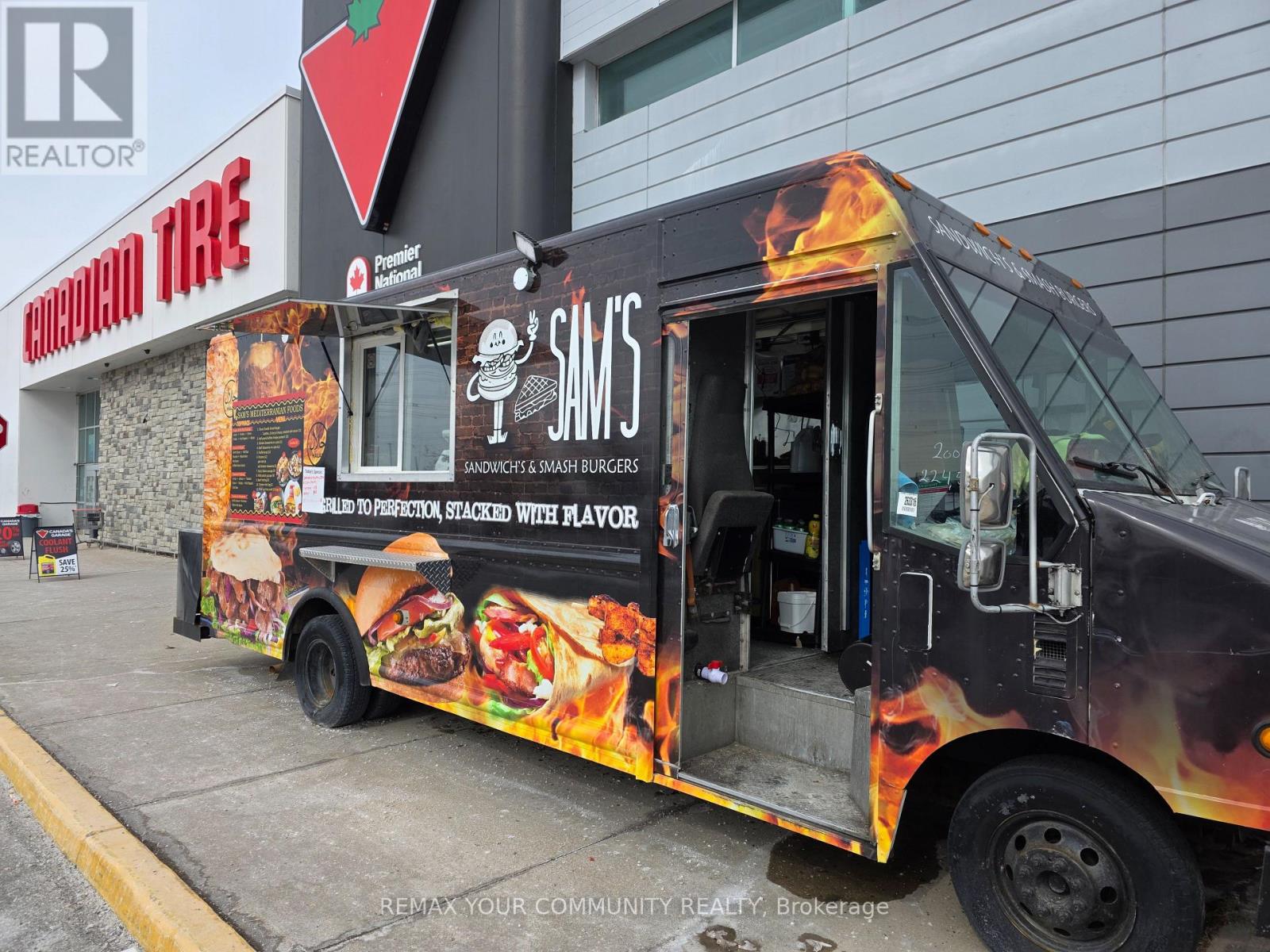 250 Silver Linden Dr (Food Truck) Drive, Richmond Hill, Ontario  L4B 4W7 - Photo 7 - N12840650