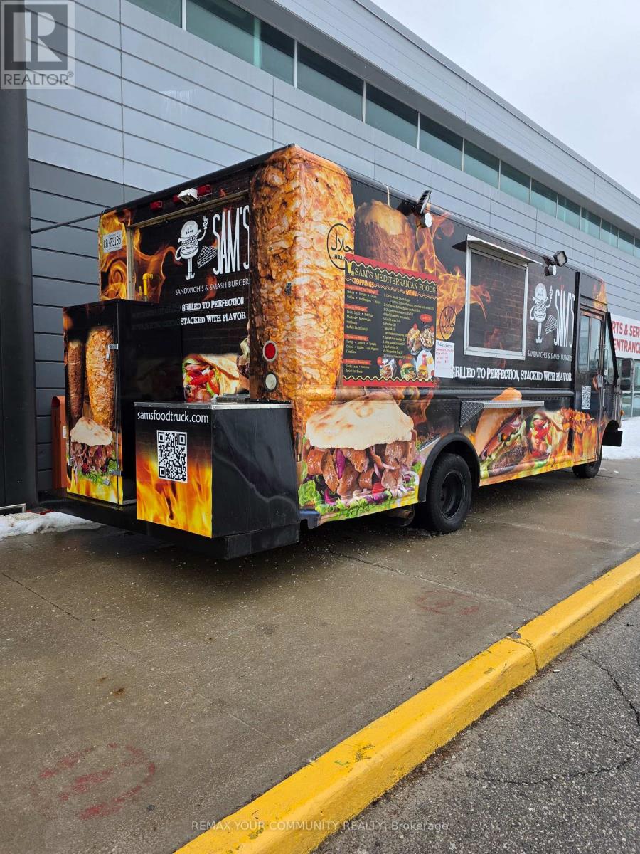 250 Silver Linden Dr (Food Truck) Drive, Richmond Hill, Ontario  L4B 4W7 - Photo 5 - N12840650