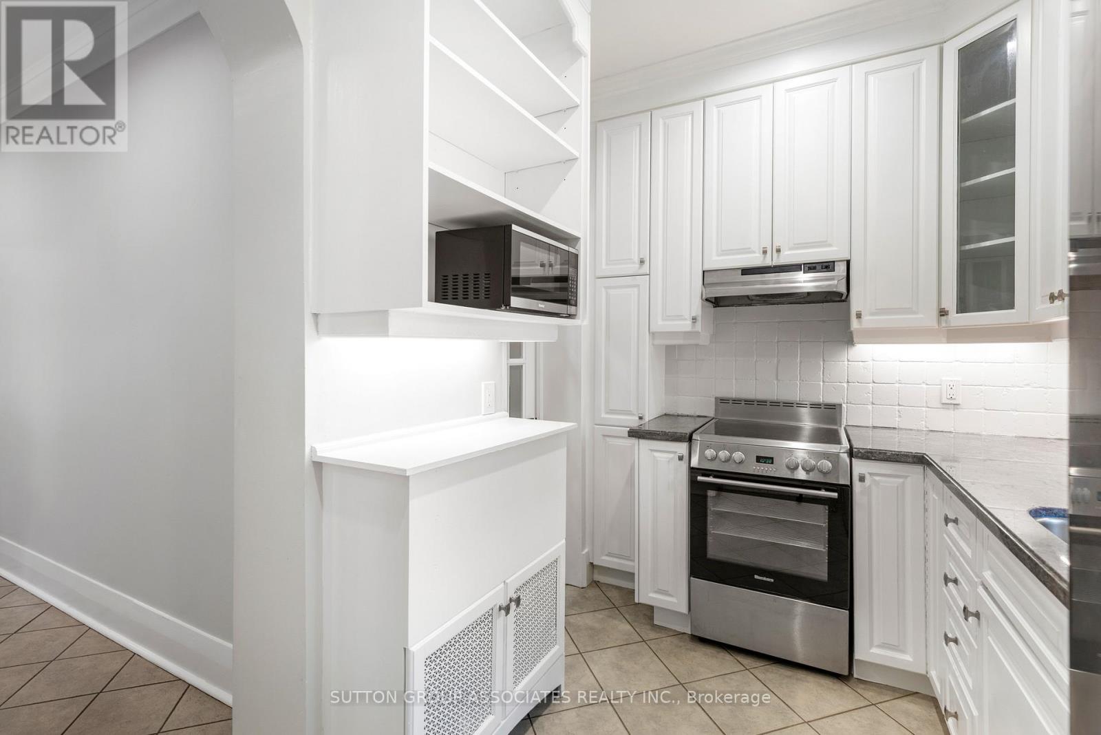 35 Highview Crescent, Toronto, Ontario  M6H 2Y3 - Photo 30 - W12836890