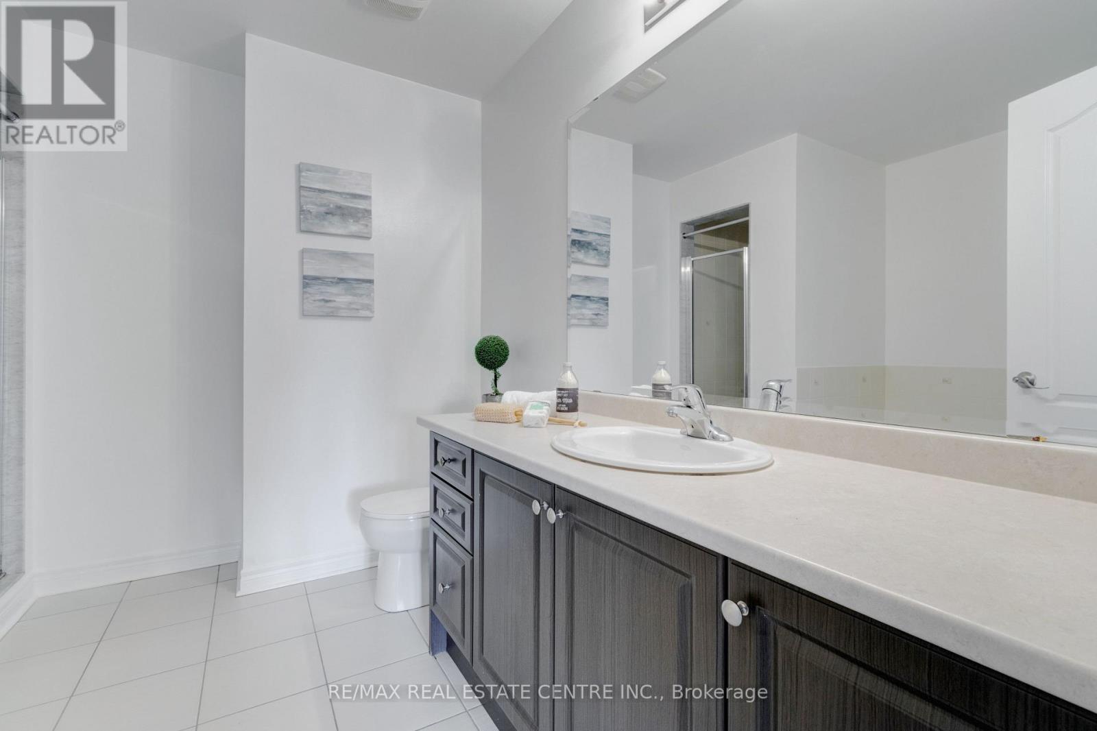 49 Wardsville Drive, Brampton, Ontario  L6Y 0T7 - Photo 39 - W12840572