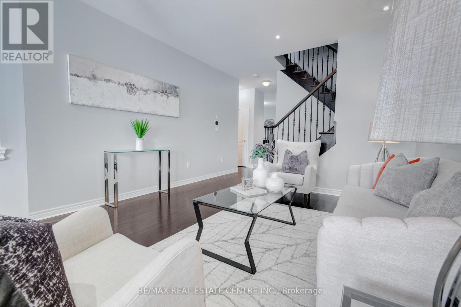 49 Wardsville Drive, Brampton, Ontario  L6Y 0T7 - Photo 11 - W12840572