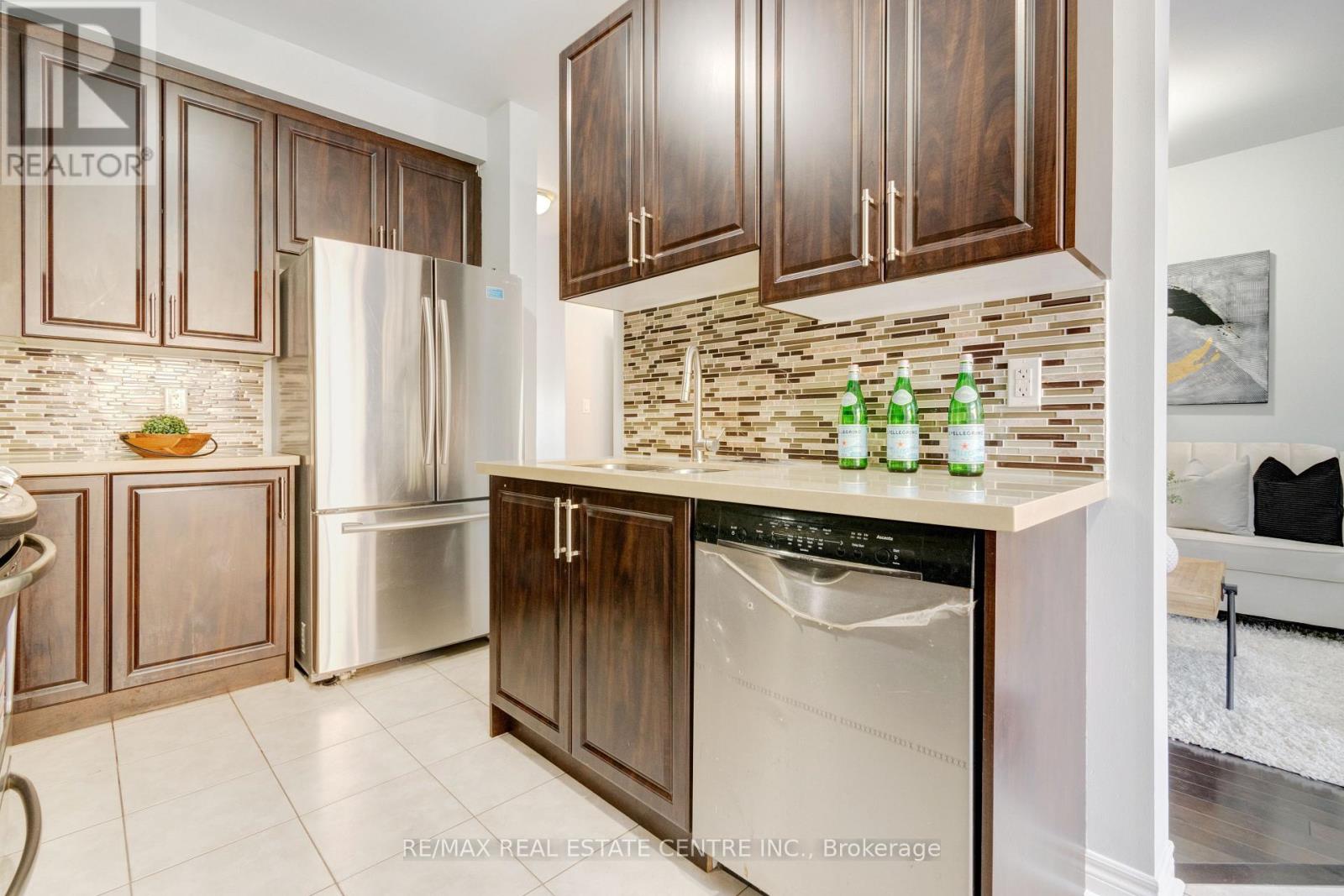 49 Wardsville Drive, Brampton, Ontario  L6Y 0T7 - Photo 22 - W12840572